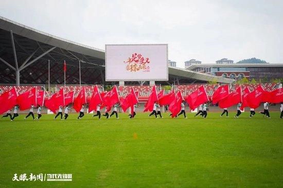 她还说自己也是梅艳芳的粉丝：;她正好是个活生生的例子，告诉我们这代人成功除了靠天分，努力同样重要